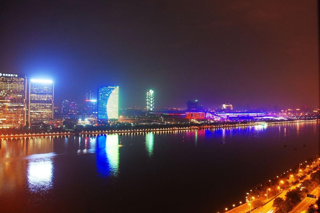 U Hotel Apartment Guangzhou Exteriör bild